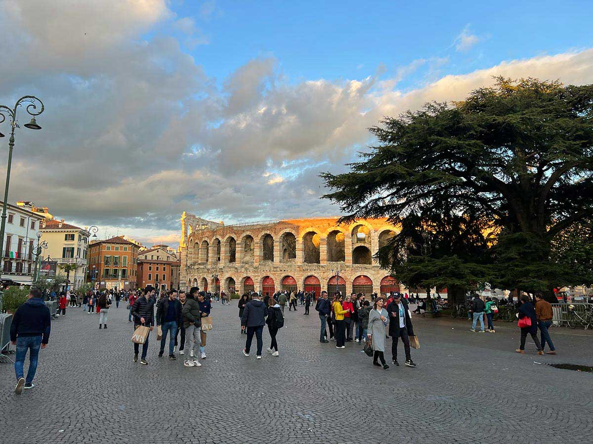 Evening crowd outside Verona Arena.